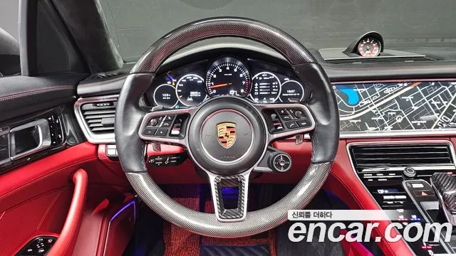 Porsche Panamera 2018 — фото 13