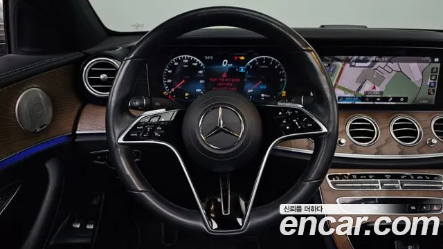 Mercedes-Benz E-Class 2021 — фото 14