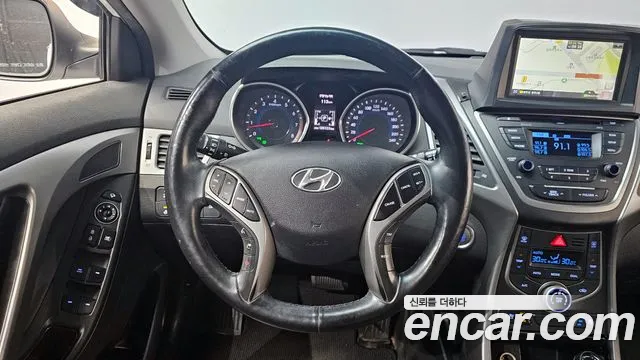 Hyundai AVANTE 2014 — фото 13