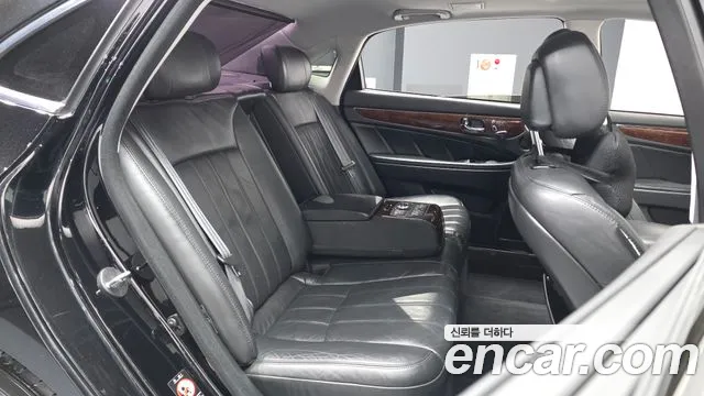 Hyundai Equus 2011 — фото 12