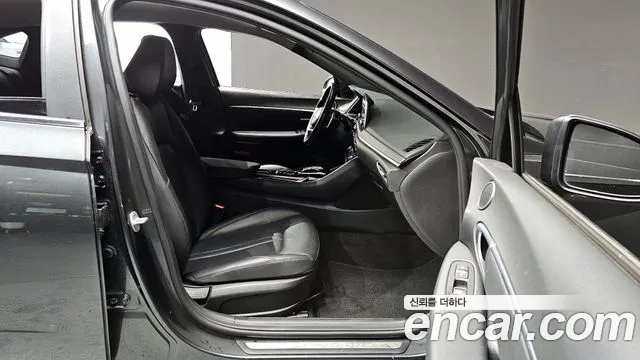 Hyundai Sonata 2020 — фото 11