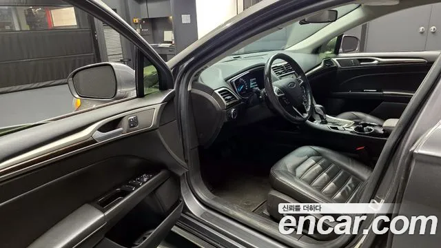 Ford Fusion 2014 — фото 10