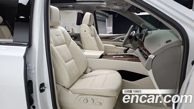 Cadillac Escalade 2023 — фото 10