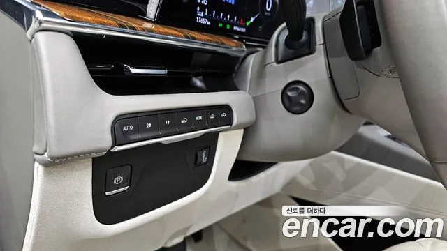 Cadillac Escalade 2023 — фото 14