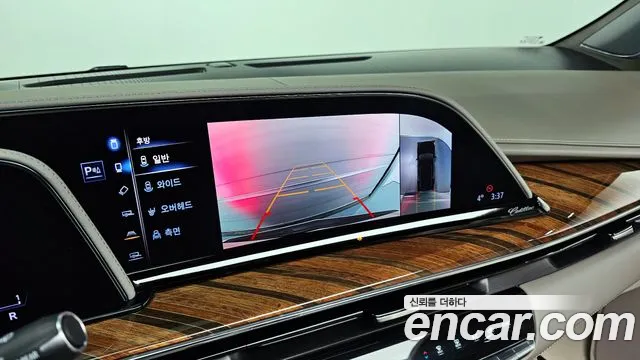 Cadillac Escalade 2023 — фото 17