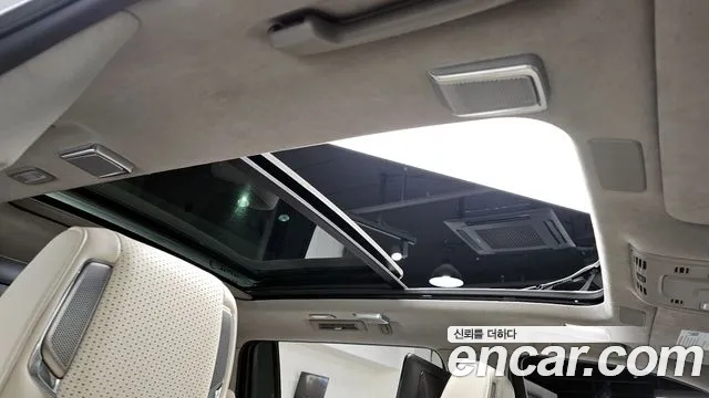 Cadillac Escalade 2023 — фото 18