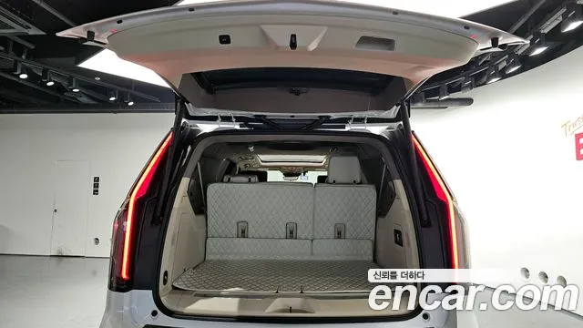 Cadillac Escalade 2023 — фото 20