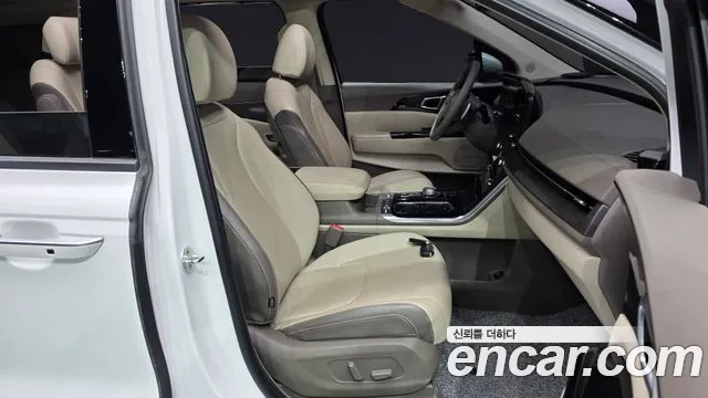 Kia Canival 2021 — фото 10