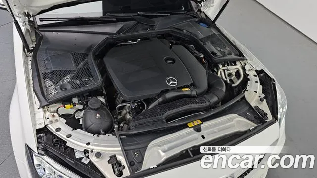 Mercedes-Benz C-Class 2023 — фото 6