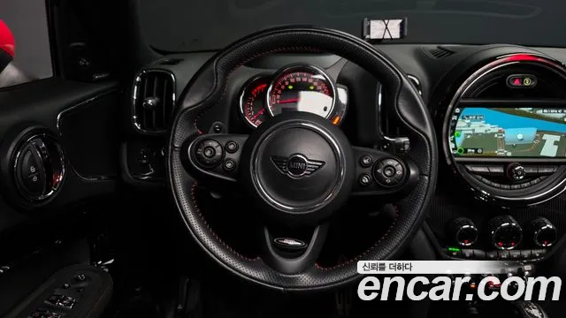 Mini Countryman 2018 — фото 13