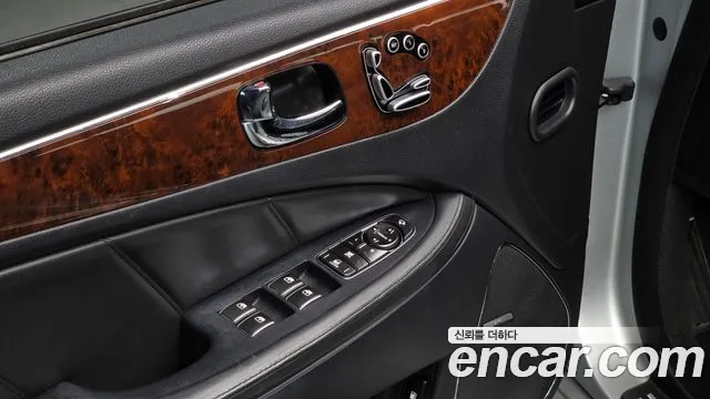 Hyundai Equus 2010 — фото 17