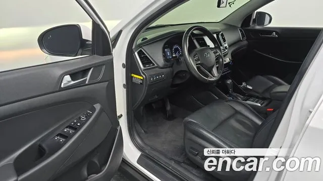 Hyundai Tucson 2018 — фото 11