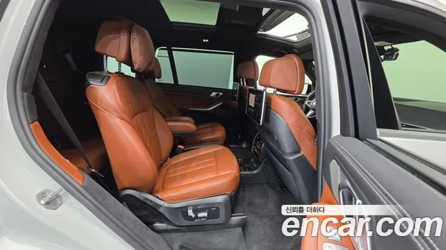 BMW X7 2021 — фото 19