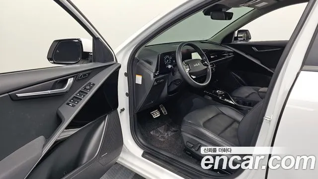 Kia Niro 2022 — фото 10