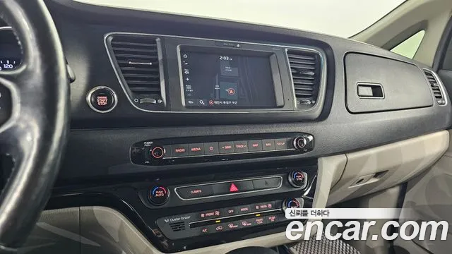 Kia Canival 2019 — фото 16