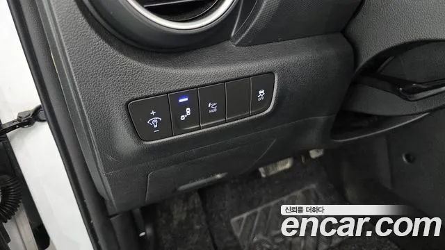 Hyundai Kona 2018 — фото 18