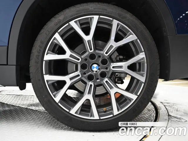 BMW X1 2022 — фото 5