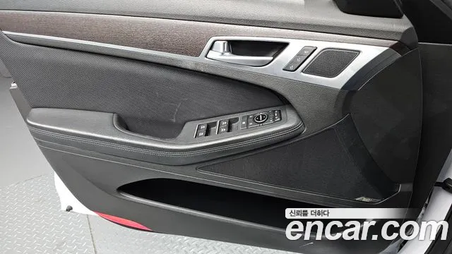 Hyundai Genesis 2016 — фото 14