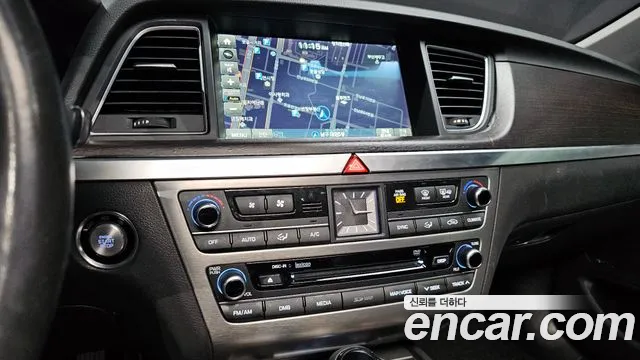 Hyundai Genesis 2016 — фото 17