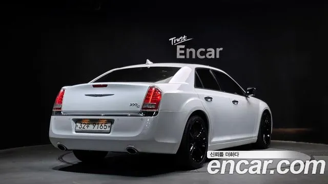Chrysler 300C 2013 — фото 2