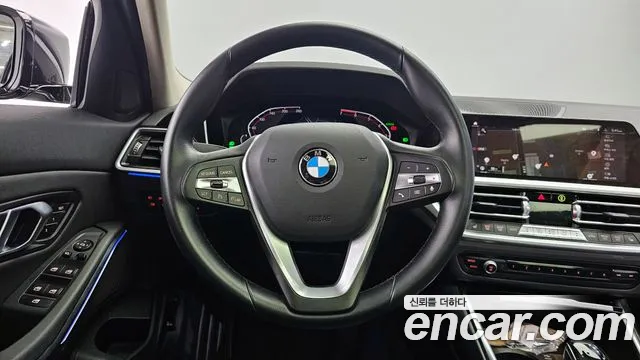 BMW 3-Series 2021 — фото 13