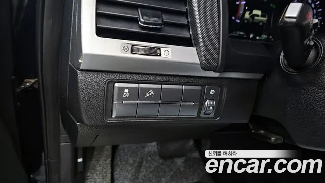 KG_Mobility_Ssangyong Rexton 2018 — фото 14