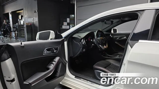 Mercedes-Benz CLA-Class 2018 — фото 11