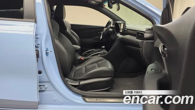 Hyundai Veloster 2019 — фото 11