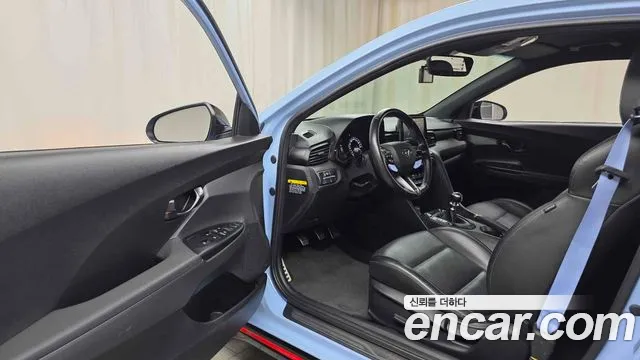 Hyundai Veloster 2019 — фото 13