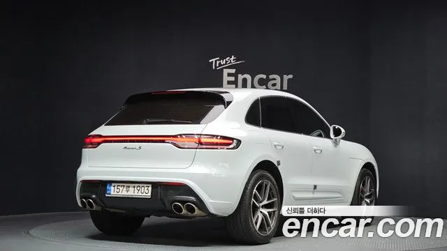 Porsche Macan 2022 — фото 2
