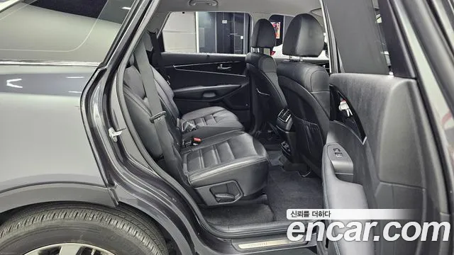 Kia Sorento 2019 — фото 12
