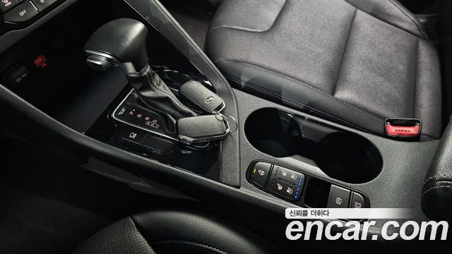 Kia Niro 2020 — фото 9