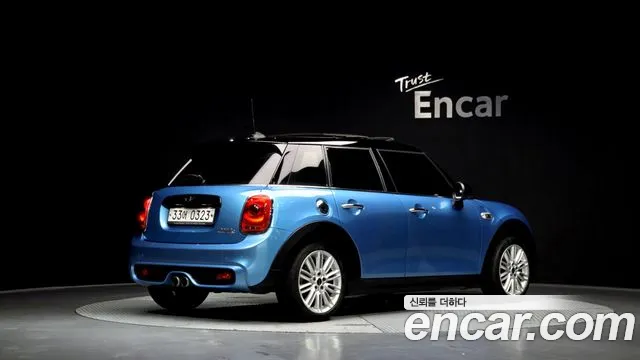 Mini Cooper 2016 — фото 1