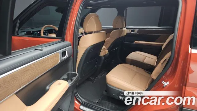 Hyundai Santafe 2025 — фото 12