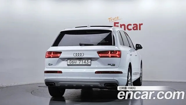 Audi Q7 2016 — фото 4