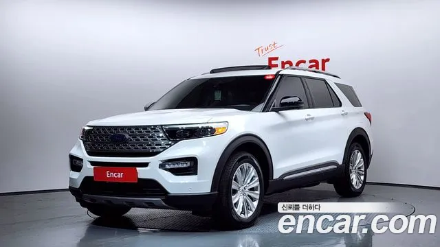 Ford Explorer 2021 — фото 1