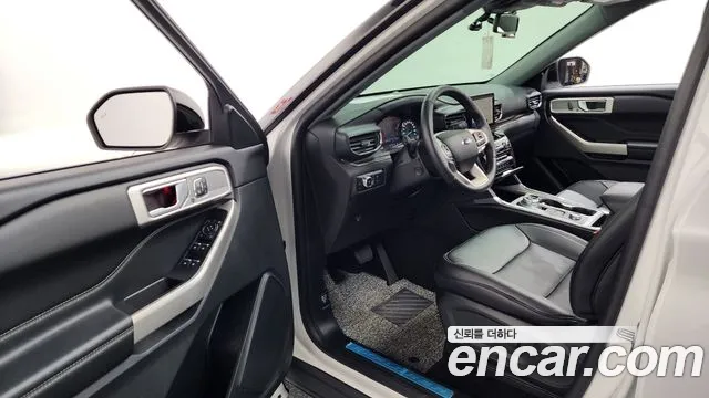 Ford Explorer 2021 — фото 10