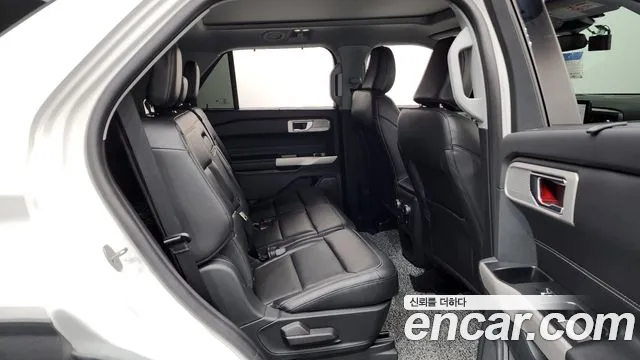 Ford Explorer 2021 — фото 12
