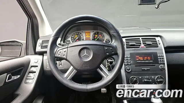 Mercedes-Benz B-Class 2008 — фото 13