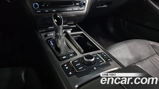 Hyundai Genesis 2016 — фото 9