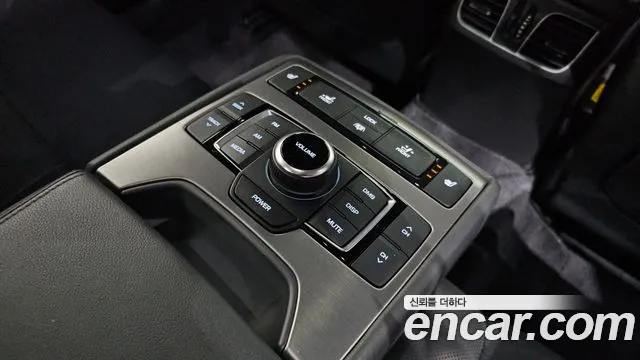 Hyundai Genesis 2016 — фото 19