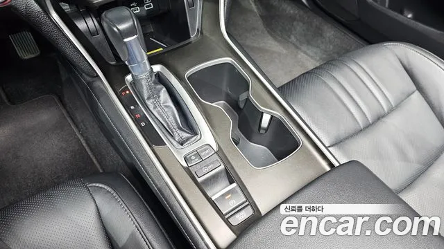 Honda Accord 2022 — фото 9