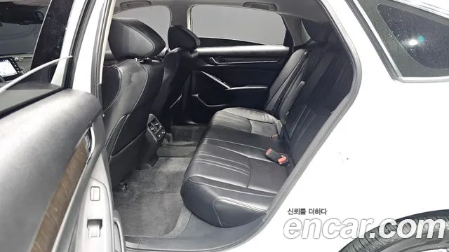 Honda Accord 2022 — фото 12