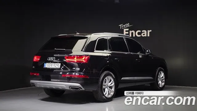Audi Q7 2019 — фото 2