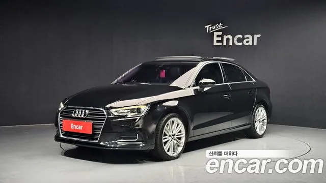 Audi A3 2018 — фото 1