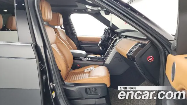 Land Rover Discovery 2019 — фото 11
