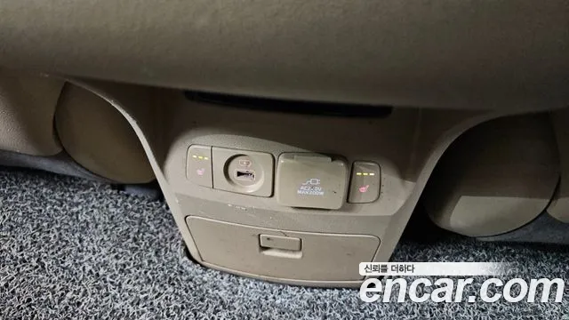 Kia Canival 2015 — фото 17