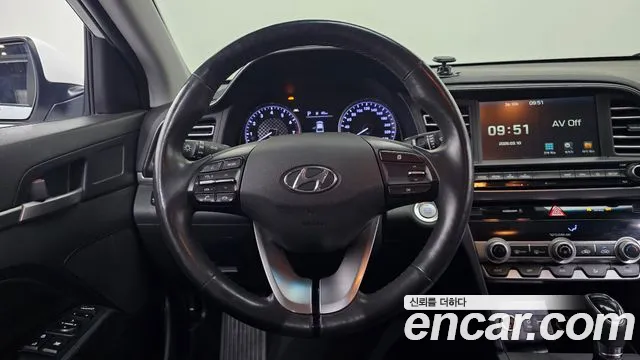 Hyundai AVANTE 2019 — фото 14