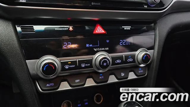 Hyundai AVANTE 2019 — фото 16