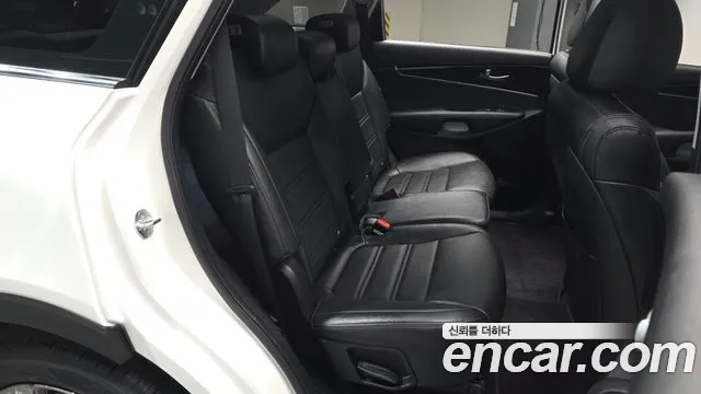 Kia Sorento 2020 — фото 10